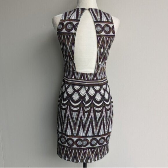 Geometric print sleeveless bodycon dress - Picture 3 of 7